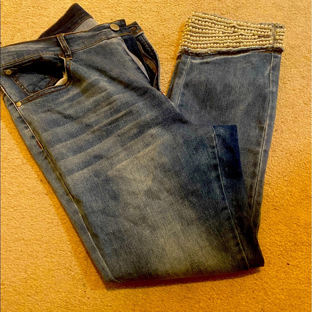 Blue Jeans with pearls